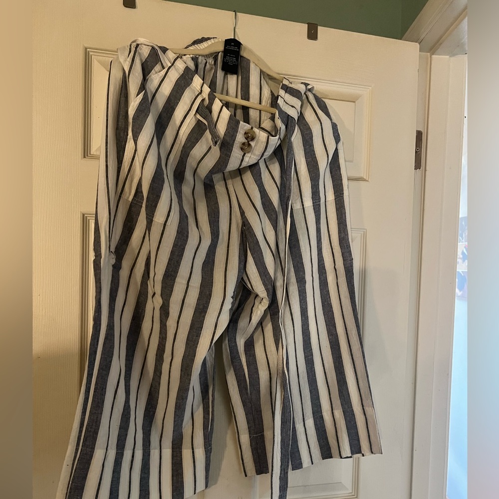 Wide leg pants